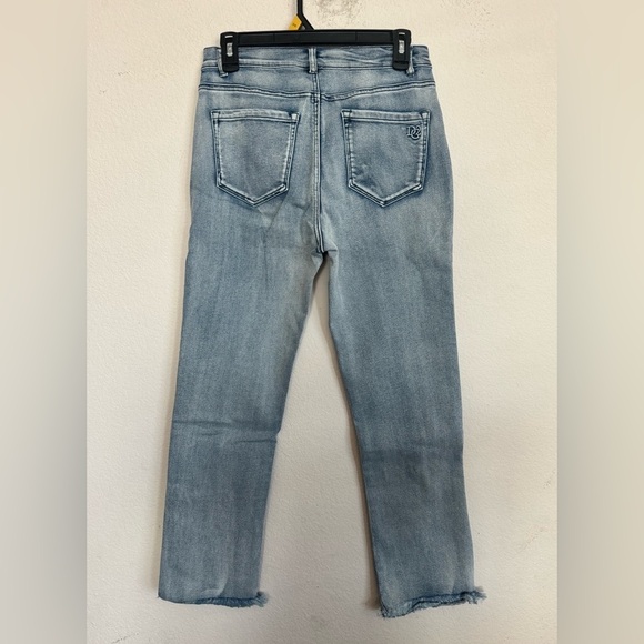 DG2 By Diane Gilman Ladies Floral Fray Hem Jeans - Picture 8 of 17